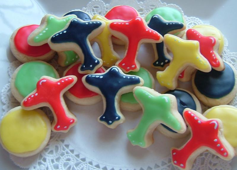 airplane birthday cookies